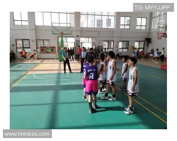 南京篮球队在全国锦标赛中的奋勇拼搏与辉煌成就全景回顾