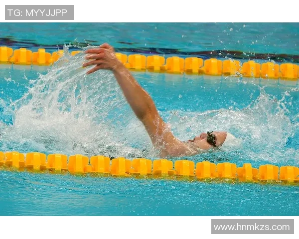仰泳技巧提升:从基础动作到竞技水平的全面解析与训练方法 仰泳技巧提升:从基础动作到竞技水平的全面解析与训练方法