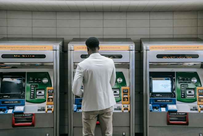 乐鱼中国官方自助售取票机：千里达客运票务体系的便利效劳前锋